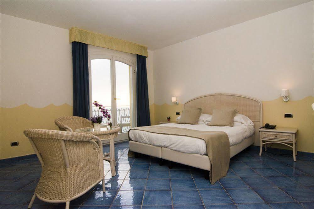 Pandora Hotel 4*