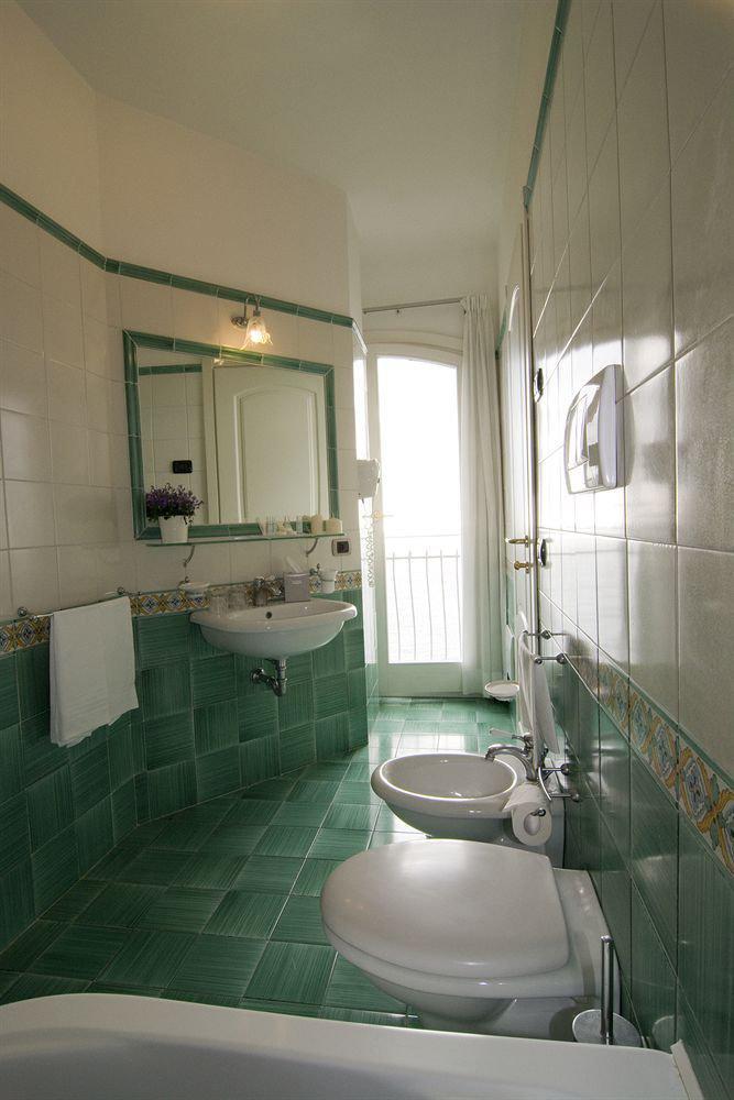Pandora Hotel 4*